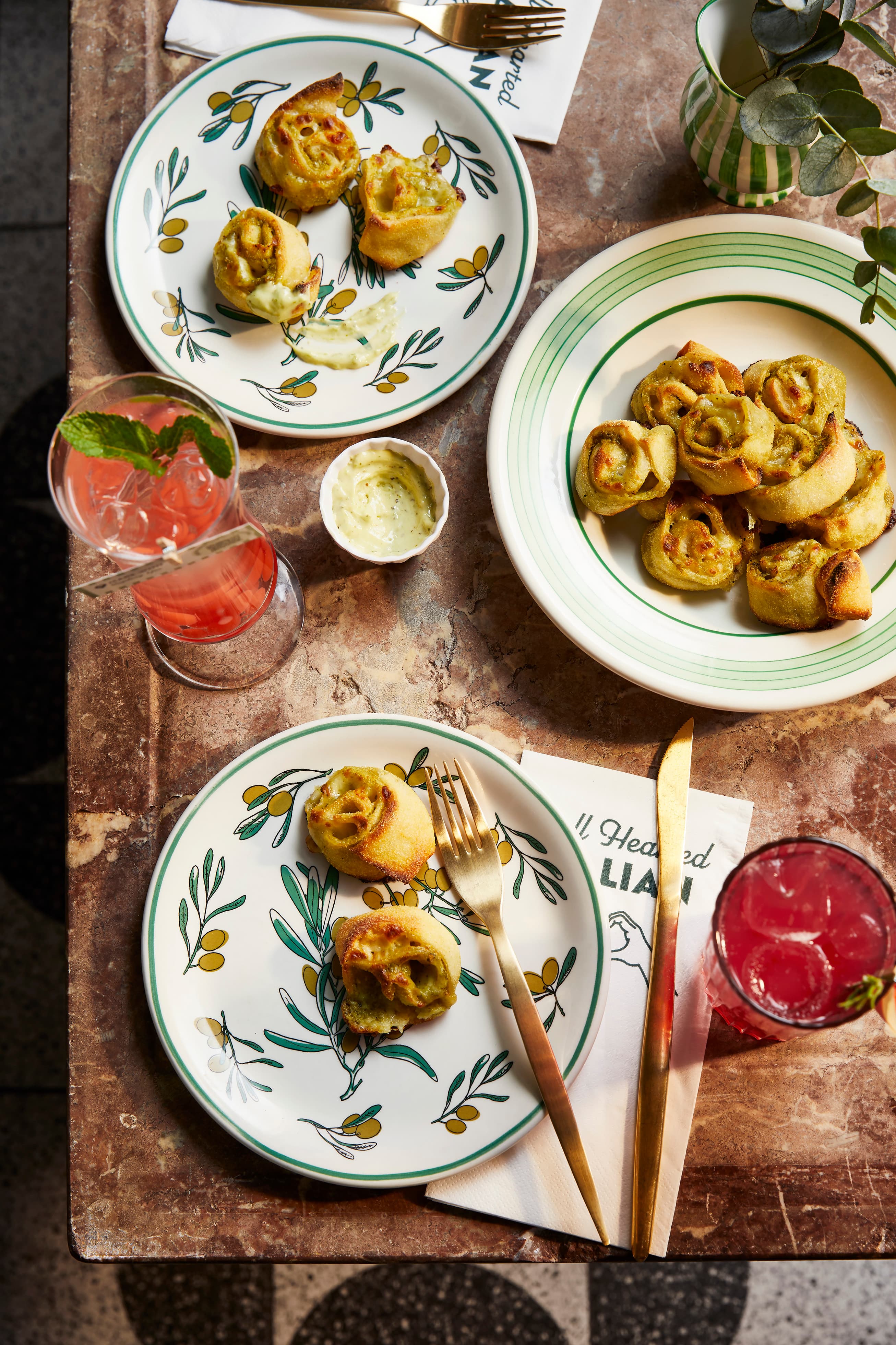 Pesto & Cheese Dough Bites