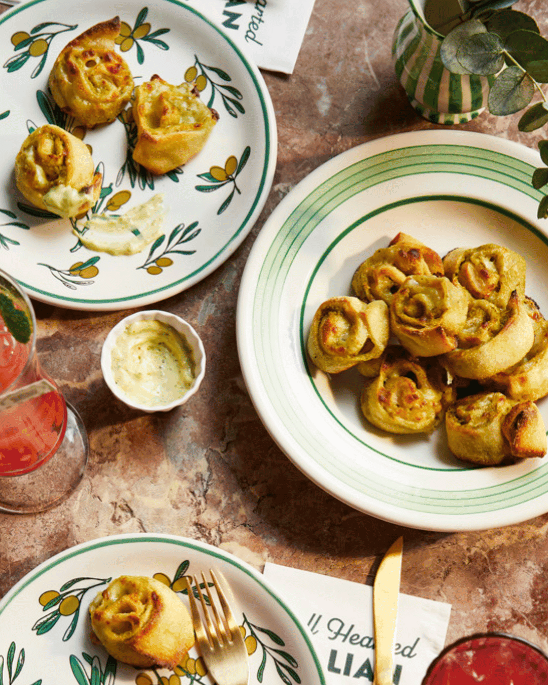 Pesto & Cheese Dough Bites