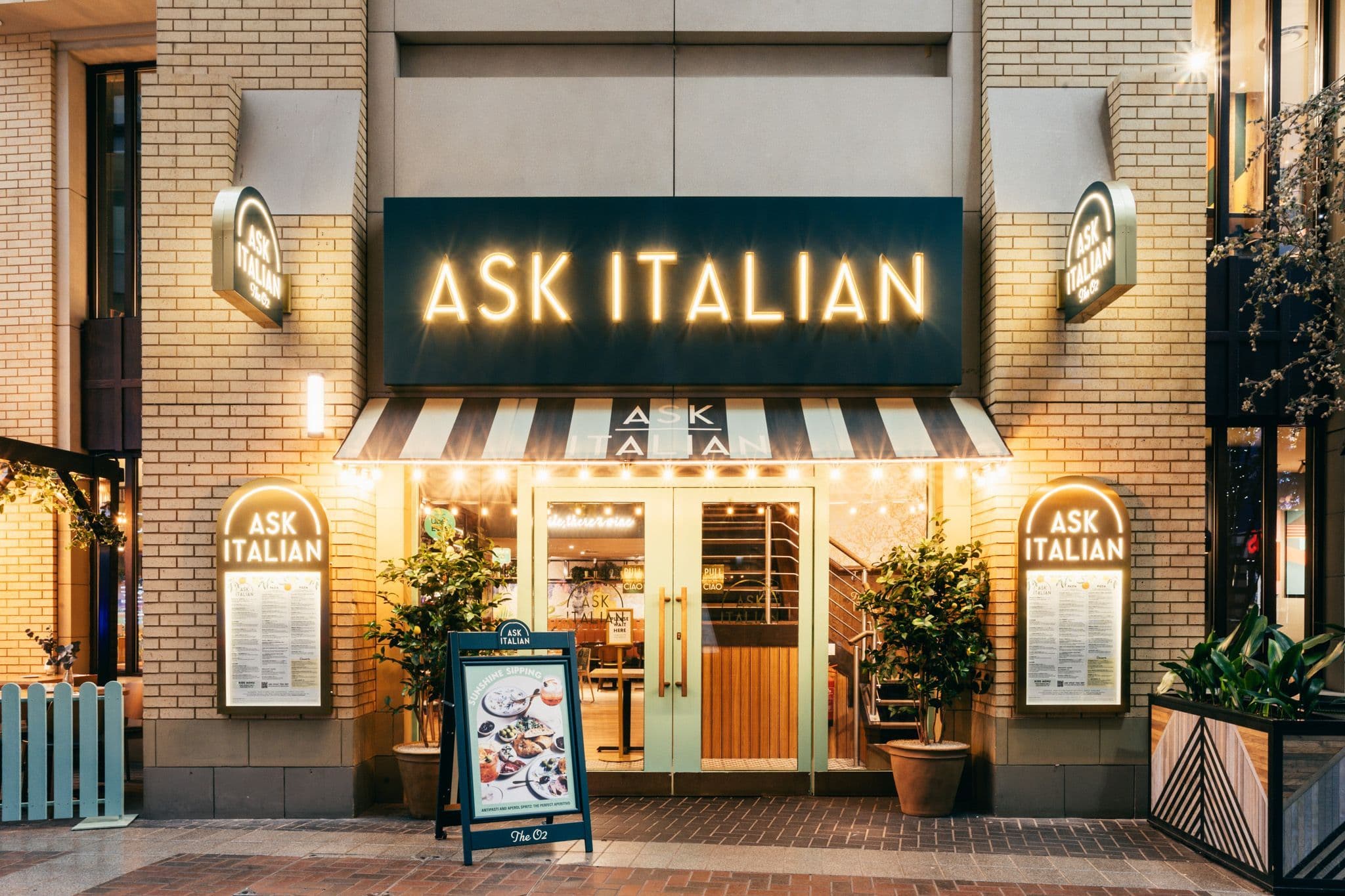 web__005-ask-italian-london-o2-2023