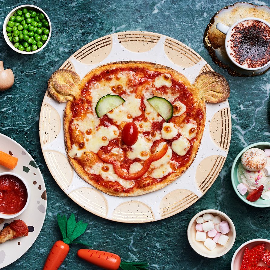 Family Restaurant - Smiley face Pizza 
