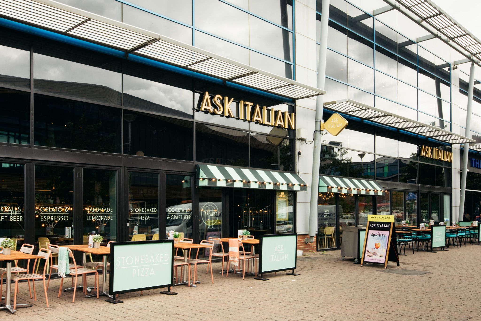 Outdoor Dining in ASK Italian Lincoln 